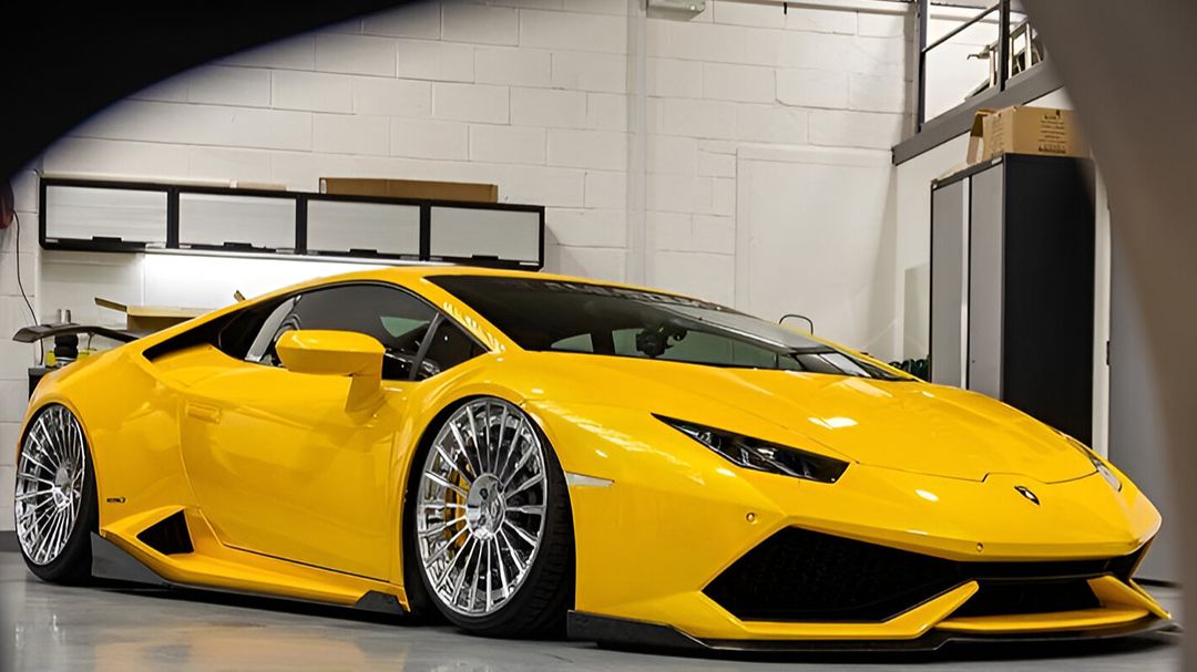 Lamborghini Huracan with Urban Automotive carbon fiber aero kit