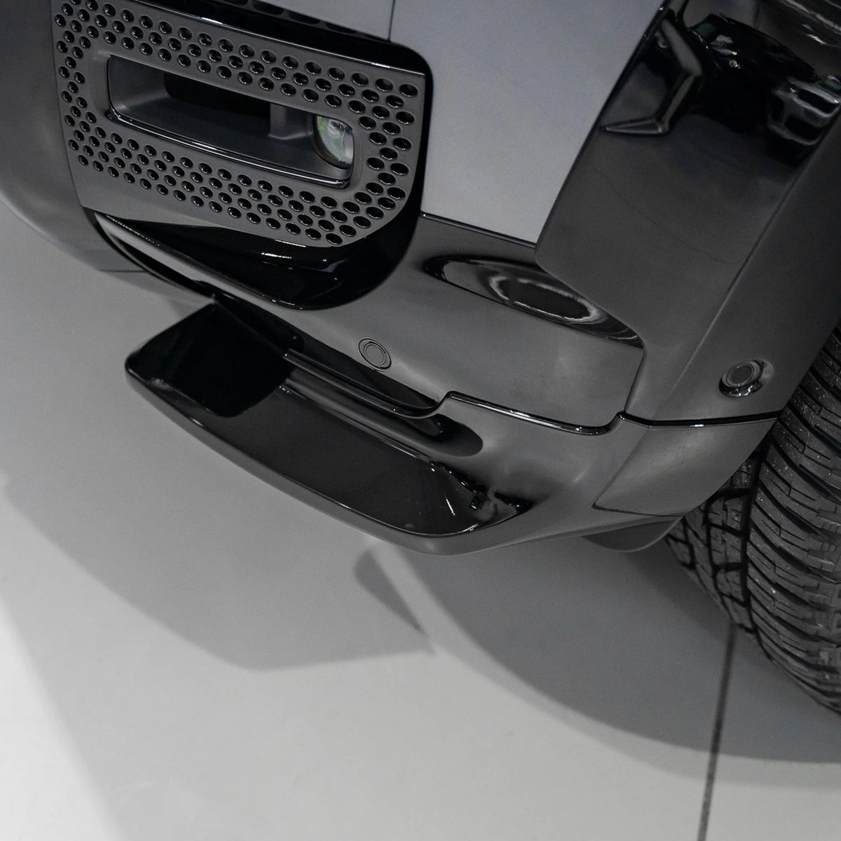 Urban Widetrack Defender with front canards