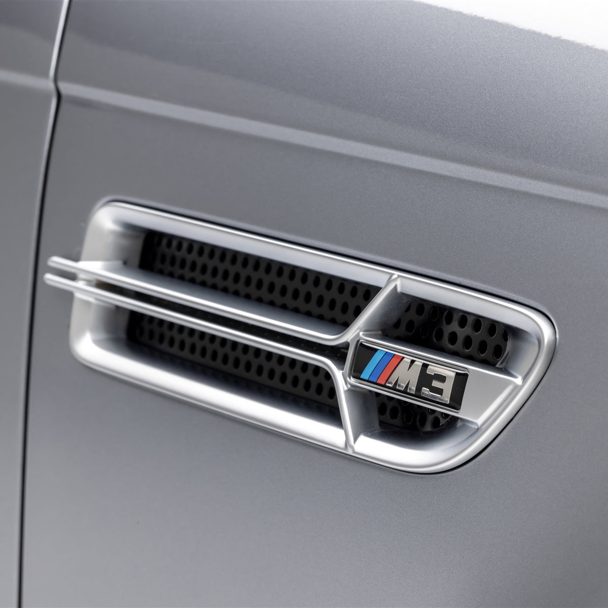 Vorsteiner Limited Side Grilles for BMW M3 E46 - view 4