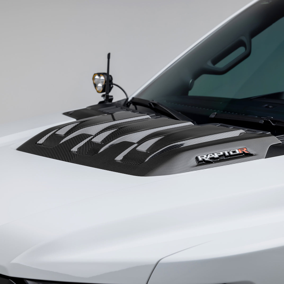 Vorsteiner Hood Trim Scoop for Ford F-150 Raptor / Raptor R - view 4