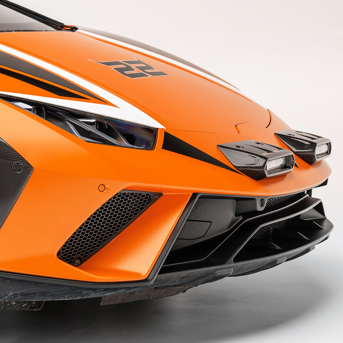 Vorsteiner Fog Light Cover for Lamborghini Huracan Sterrato - view 6