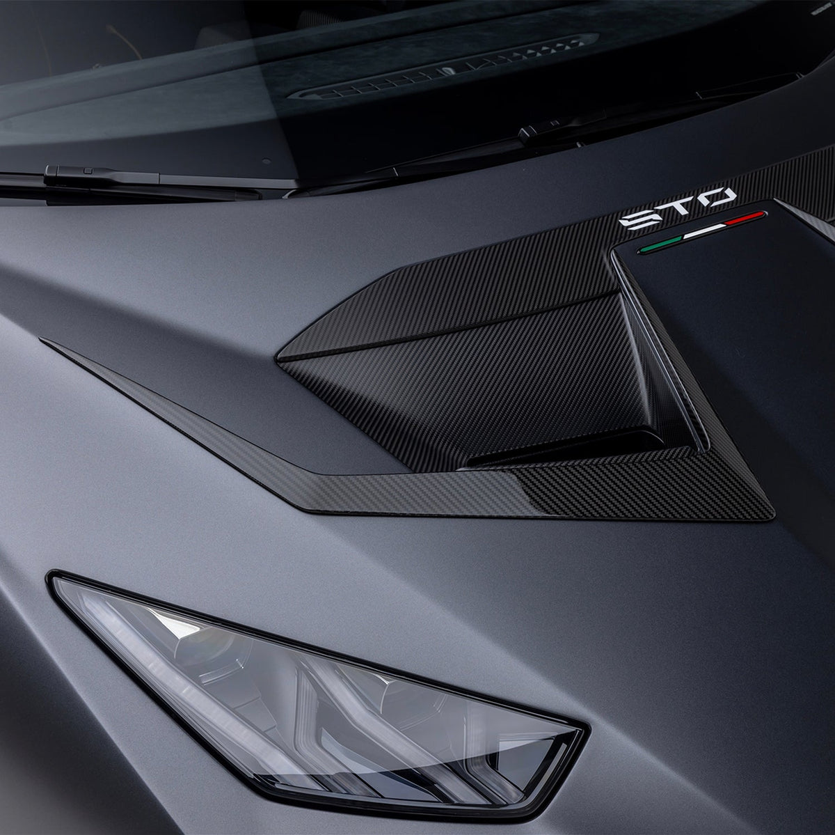 Vorsteiner Hood Ducts for Lamborghini Huracan STO - view 6