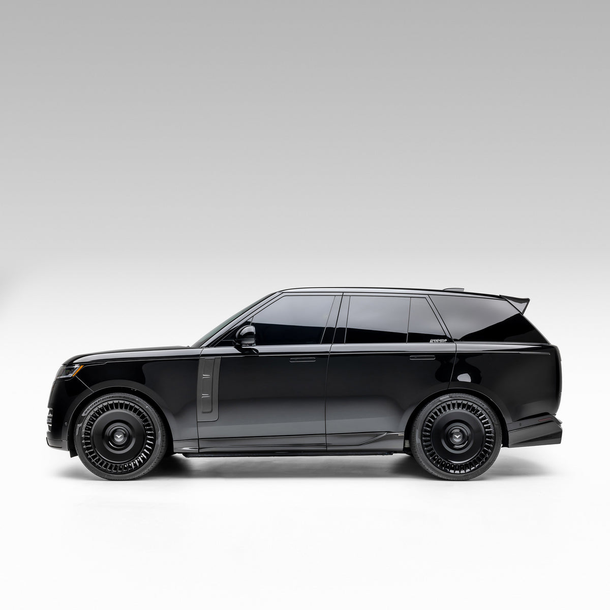 Vorsteiner Roof Spoiler (LWB version) for Land Rover Range Rover L460 - view 7