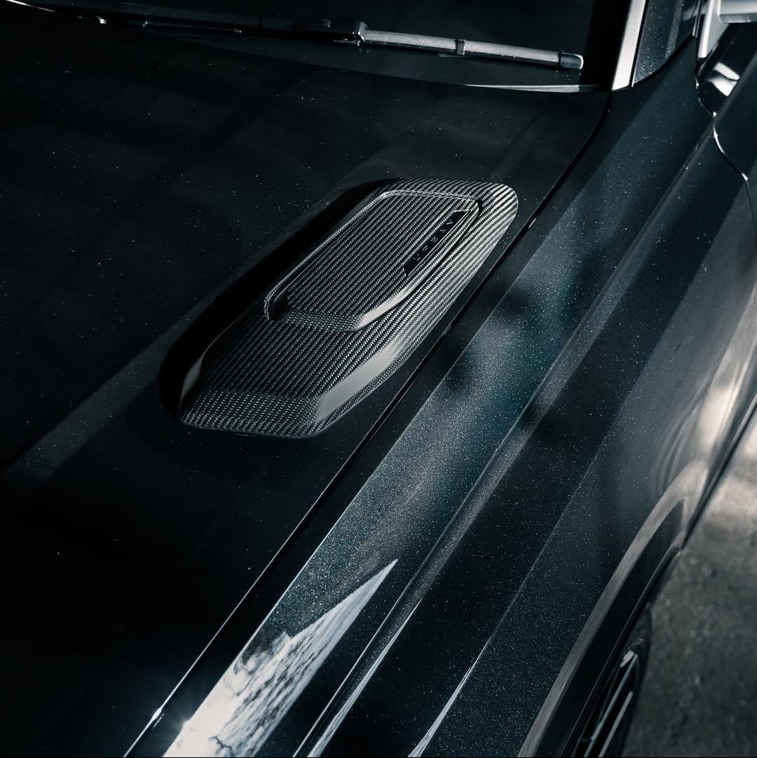 Urban RSQ8 2025 carbon side sills