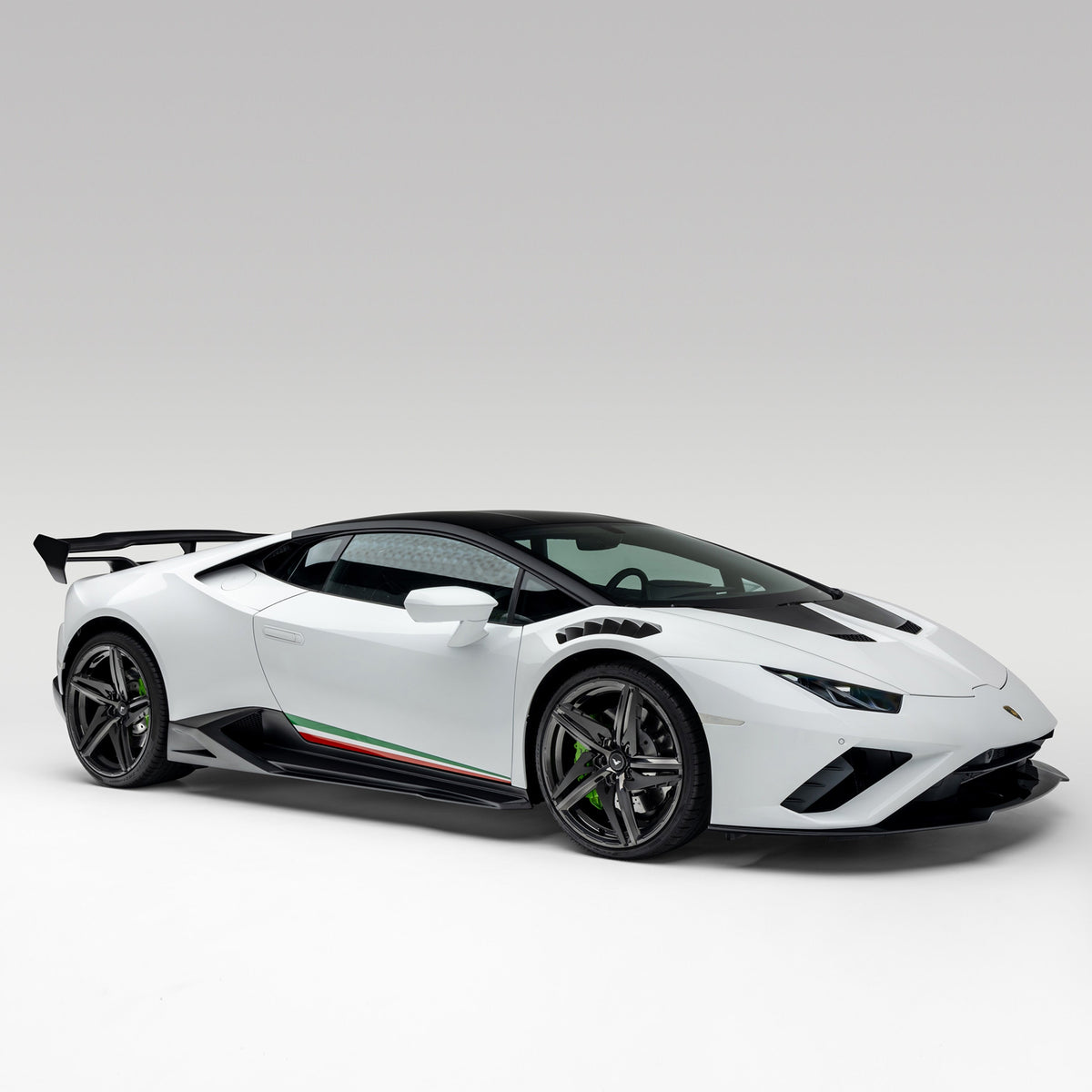 Vorsteiner Side Skirts for Lamborghini Huracan Performante / LP610-4 / LP580-2 - view 4