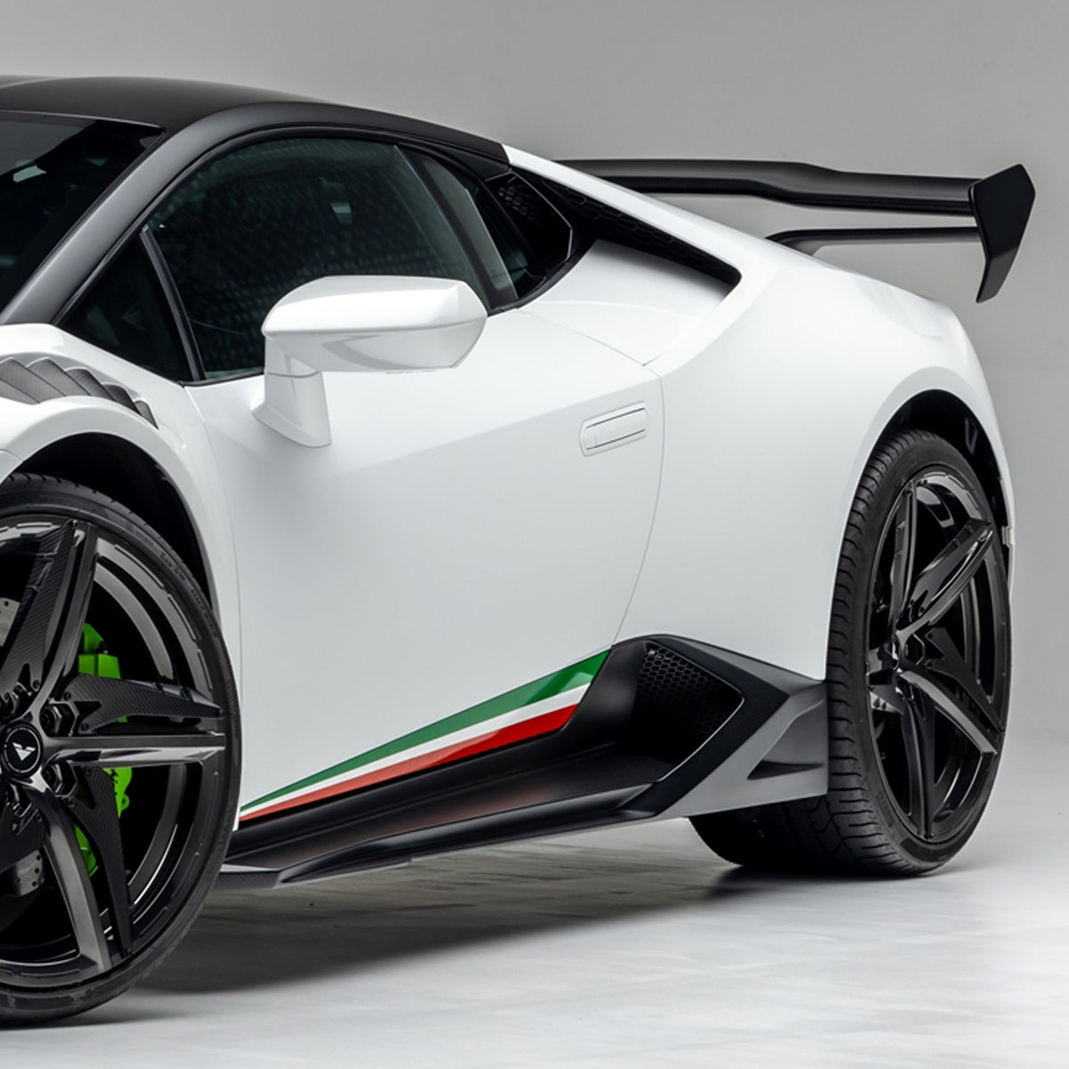 Vorsteiner Side Skirts for Lamborghini Huracan Performante / LP610-4 / LP580-2 - view 7