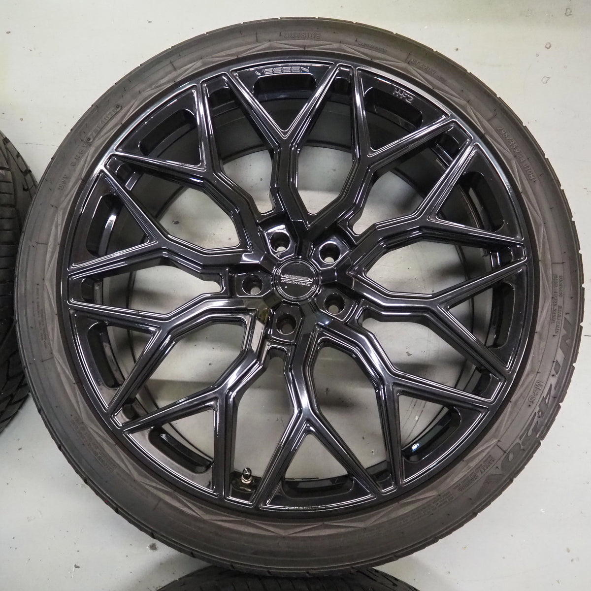 24" Vossen HF2 Gloss Black Concave Wheels Rims Fits G550 G55 G63 G65