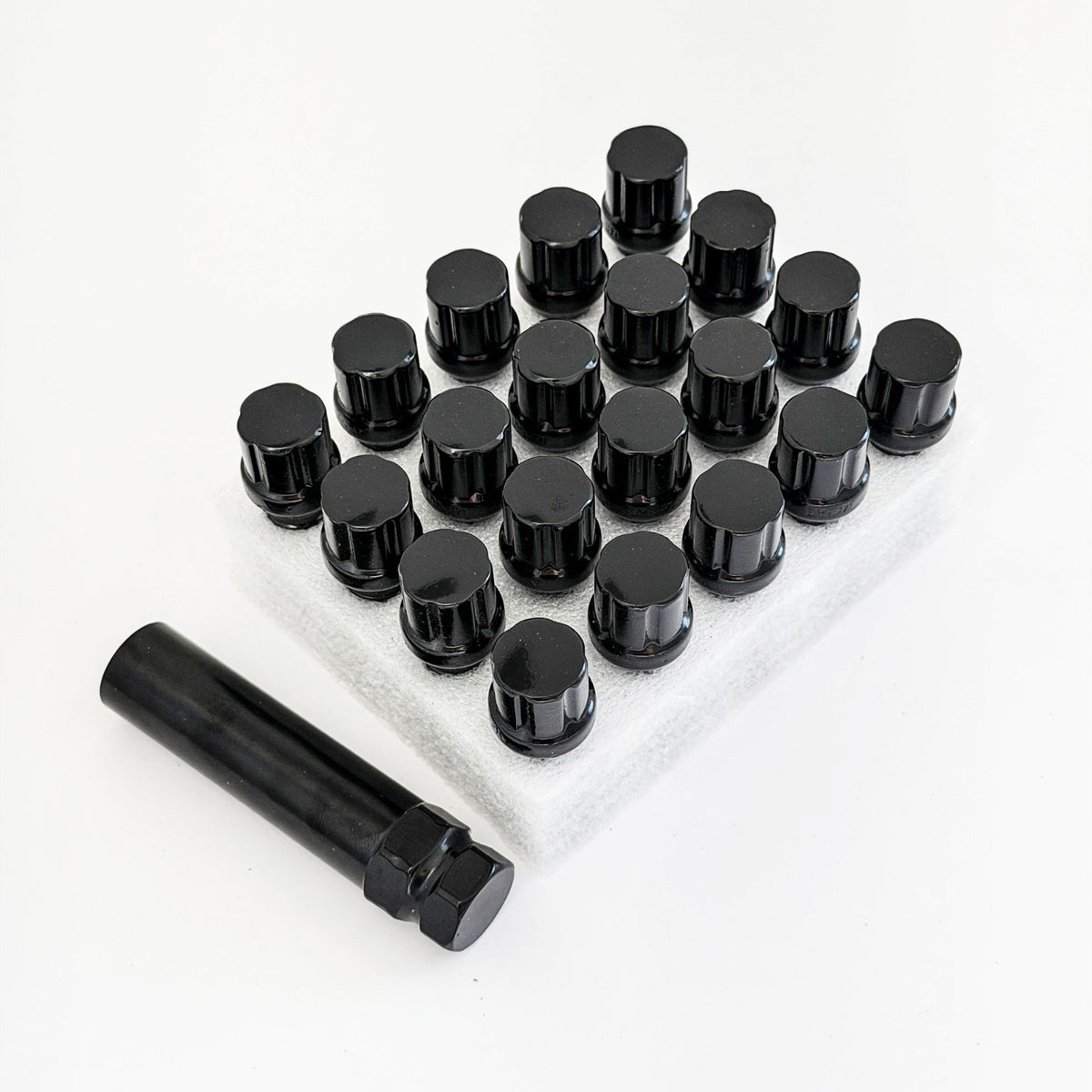 Spline Drive Lug Bolts M12x1.50 32mm – 60° Conical Seat (20 Pack + Key) – Black view 2