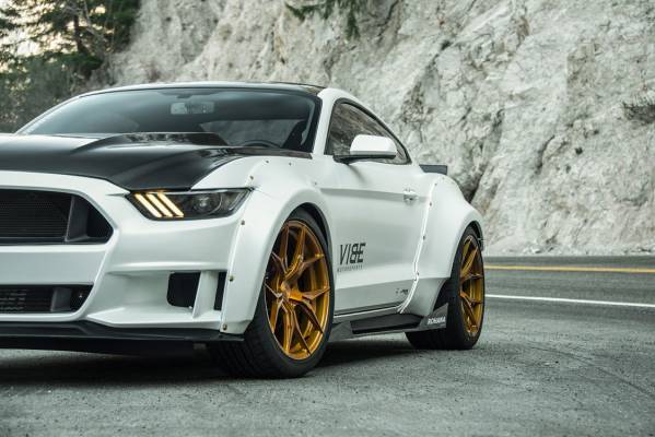 Project White Panda - Widebody Mustang EcoBoost