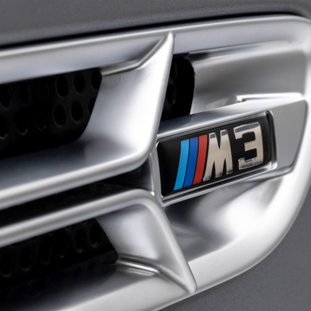 Vorsteiner Limited Side Grilles for BMW M3 E46 - view 6