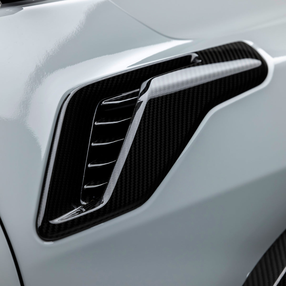 Vorsteiner Fender Side Vents for Ford F-150 Raptor / Raptor R - view 6