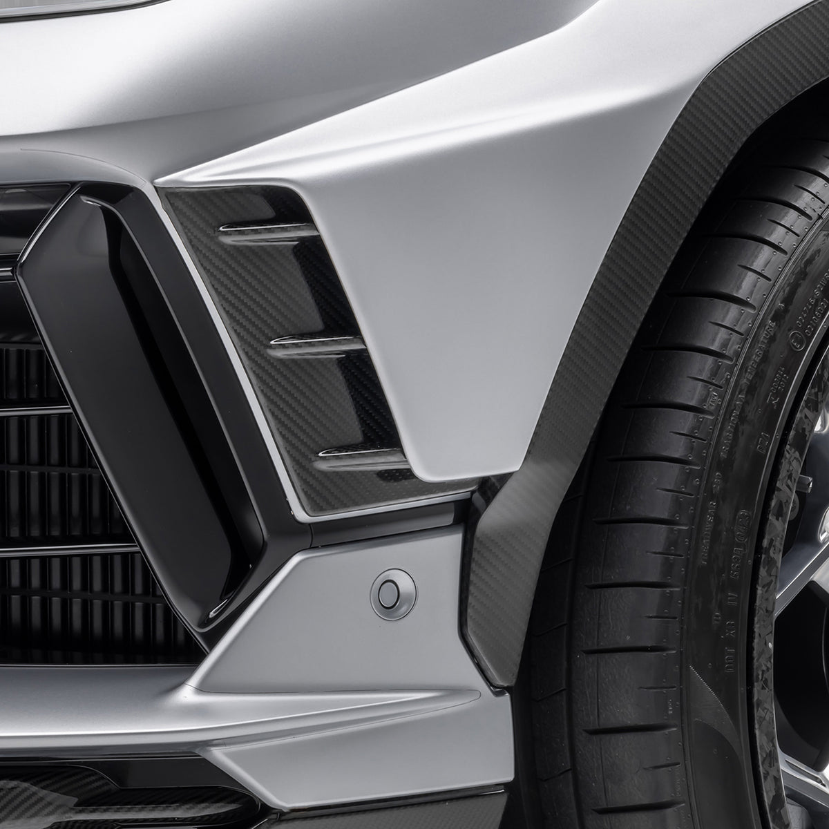 Vorsteiner Fender Flares for Lamborghini Urus Performante / Urus S - view 3