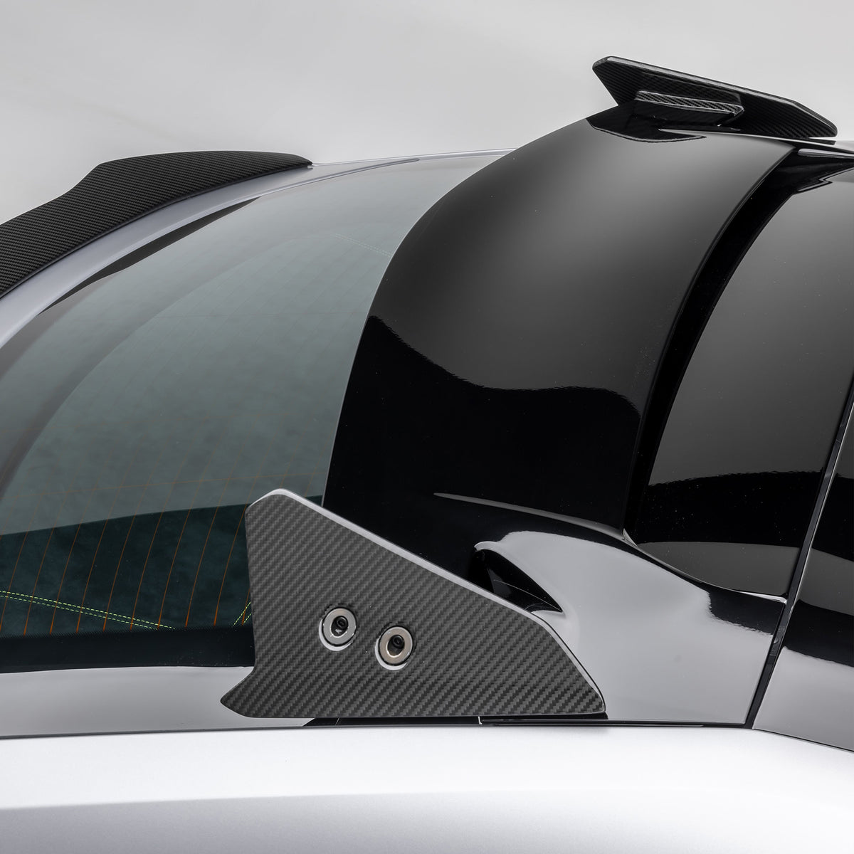 Vorsteiner Roof Spoiler End Cap for Lamborghini Urus Performante / Urus S - view 5