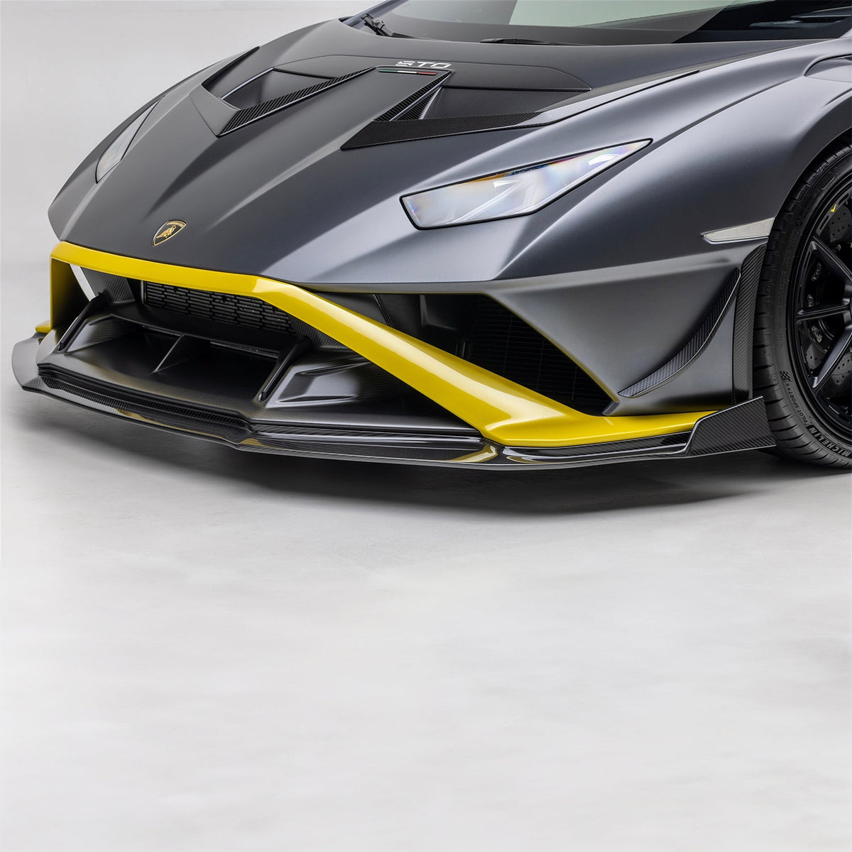 Vorsteiner Front Spoiler for Lamborghini Huracan STO - view 3