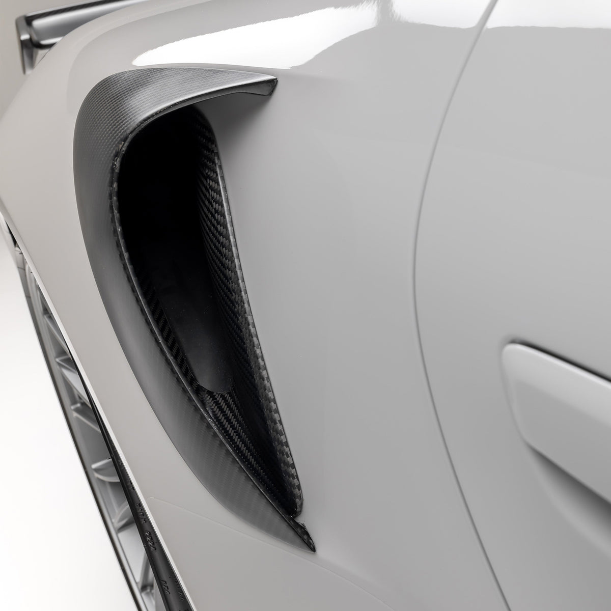 Vorsteiner Air Intake Scoop for Porsche 911 Turbo / Turbo S - view 5