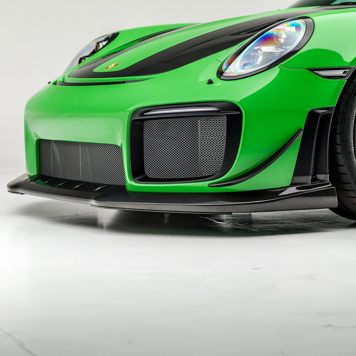 Vorsteiner Front Spoiler for Porsche 911 GT2 RS - view 6