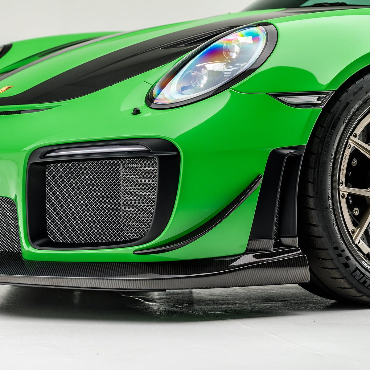 Vorsteiner Front Canards for Porsche 911 GT2 RS - view 3