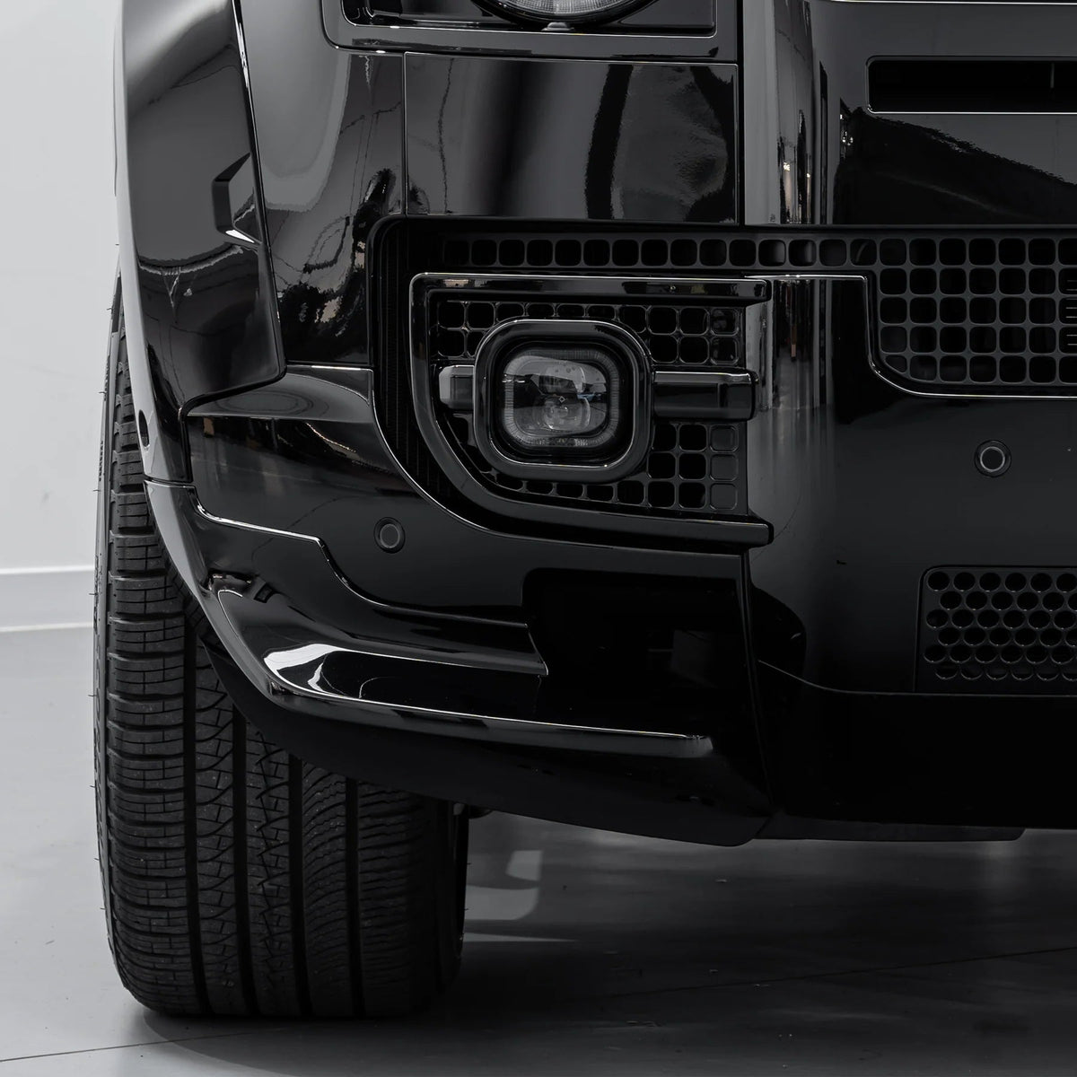 Defender front bumper with Urban DRL intakes lit
