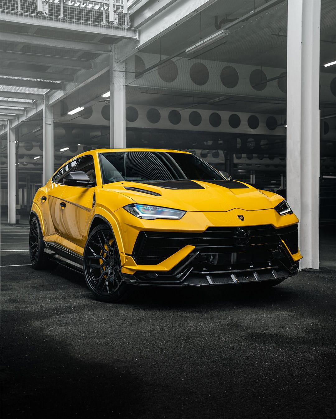 Lamborghini Urus Performante with Urban carbon Widetrack program