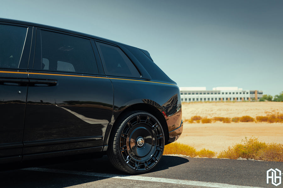Rolls-Royce Cullinan on AG Luxury AGL100 forged wheels in gloss black finish - view 2