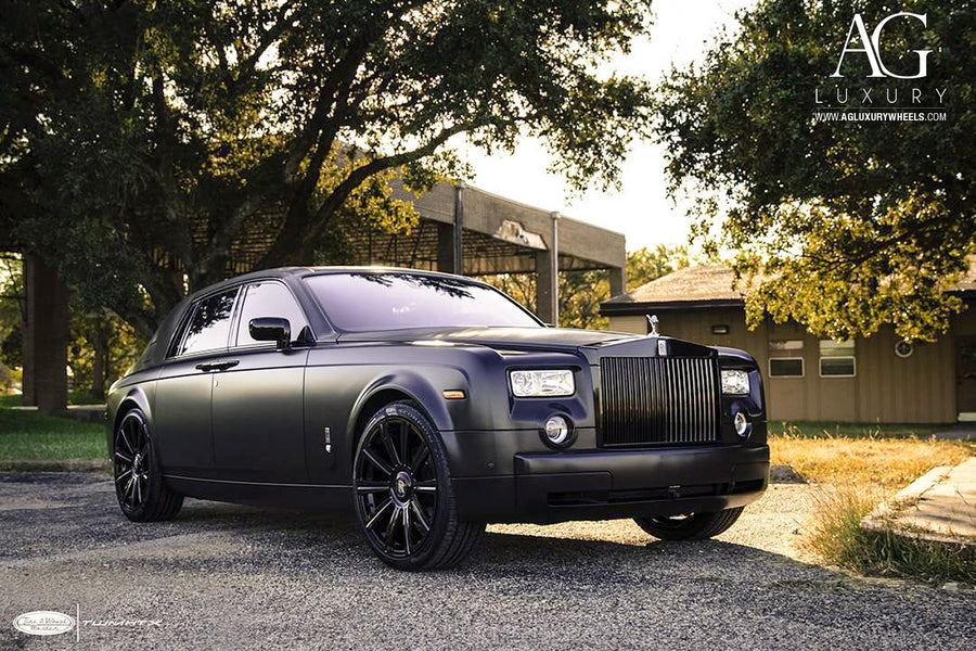 Rolls-Royce Phantom on AG Luxury AGL11 forged wheels in gloss black finish