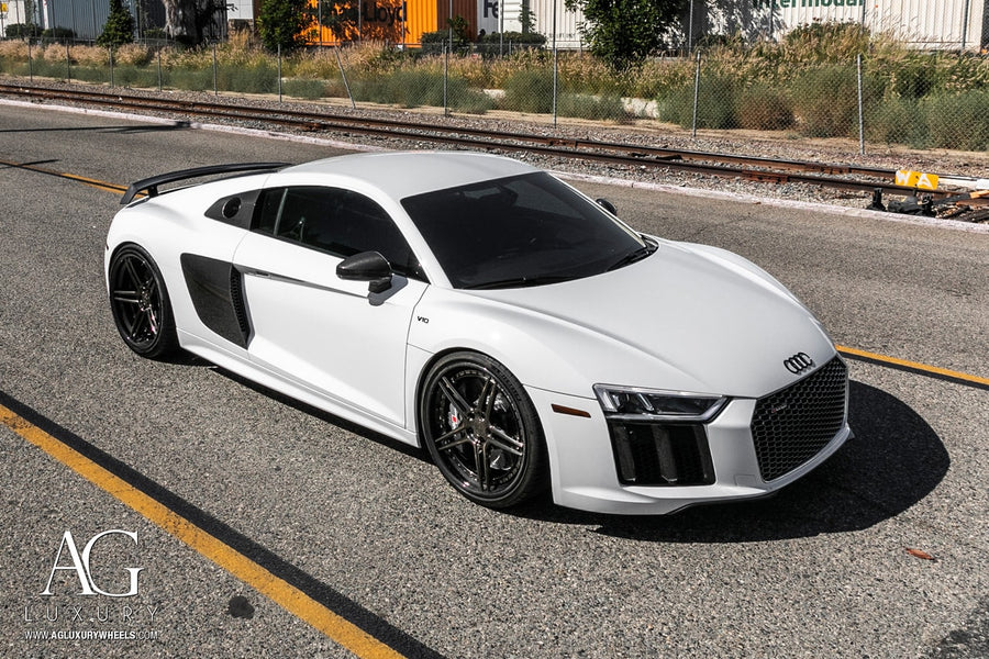 Audi R8 V10 Plus on AG Luxury AGL15 forged wheels in polished / carbon fiber finish