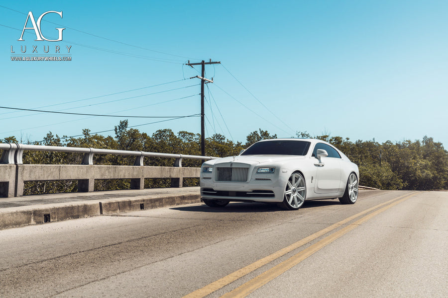Rolls-Royce Wraith on AG Luxury AGL22-8R forged wheels in gloss white finish