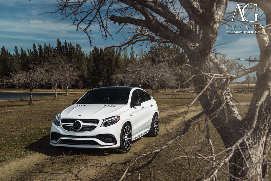Mercedes-Benz AMG GLE63 on AG Luxury AGL33 forged wheels in gloss white finish - view 3