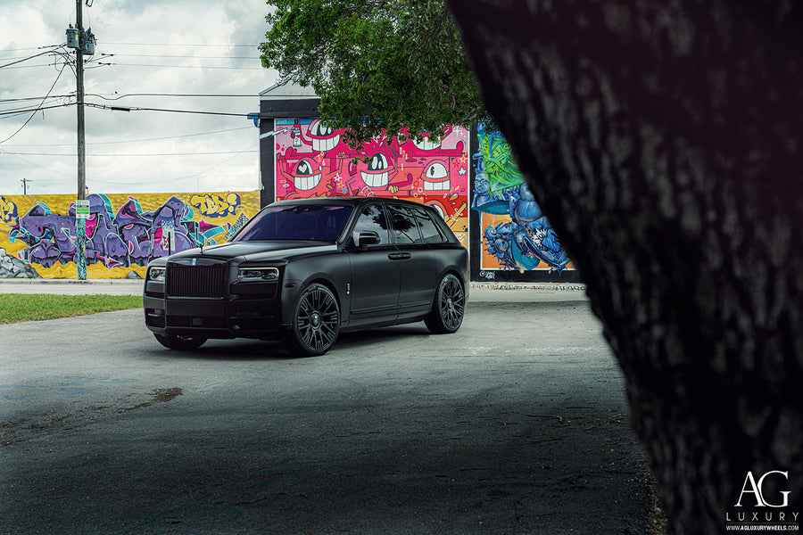 Rolls-Royce Cullinan on AG Luxury AGL62 forged wheels in matte black finish
