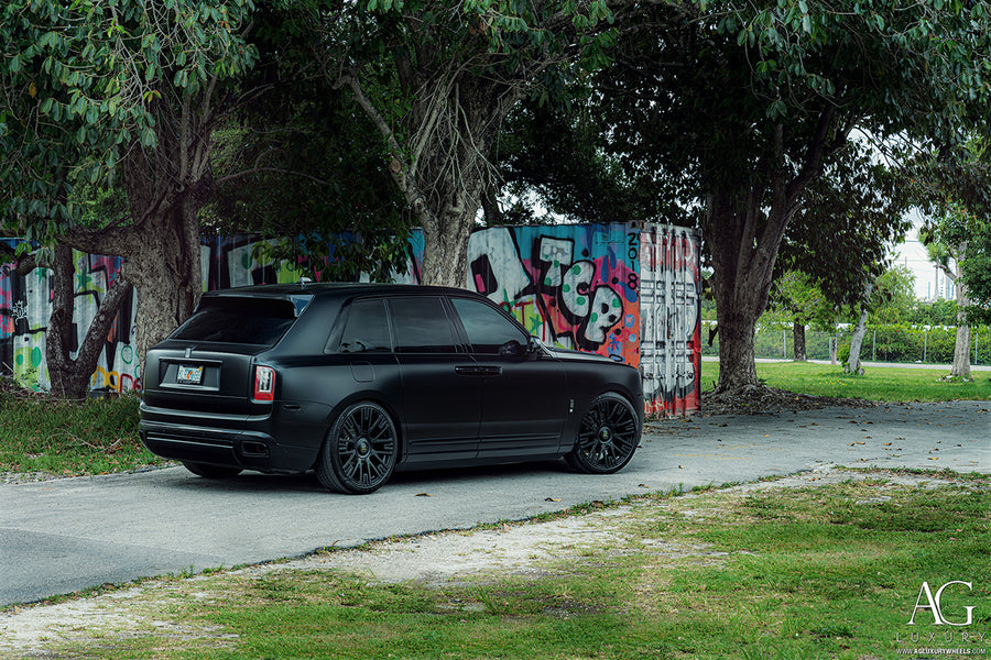 Rolls-Royce Cullinan on AG Luxury AGL62 forged wheels in matte black finish - view 2
