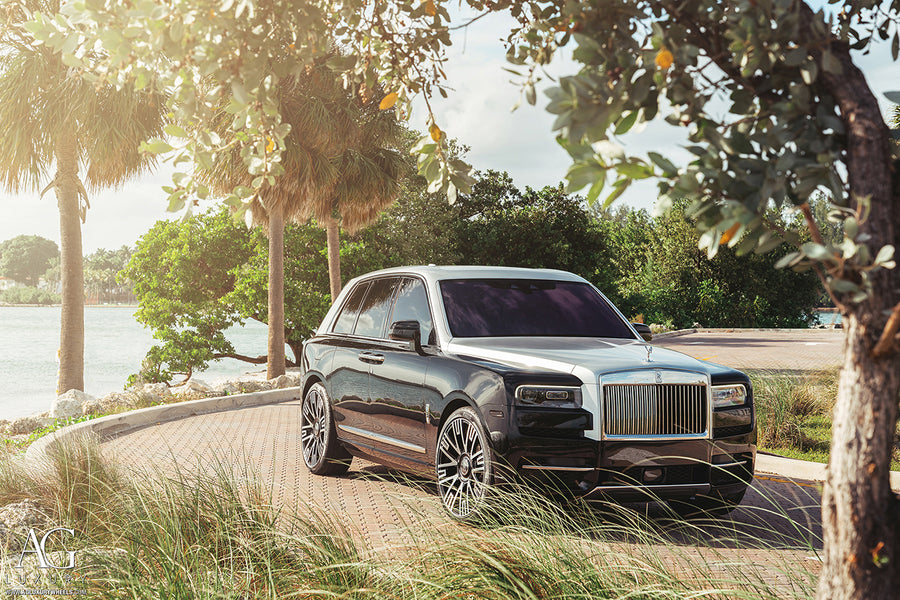 Rolls-Royce Cullinan on AG Luxury AGL62 forged wheels in brushed / gloss black finish - view 2