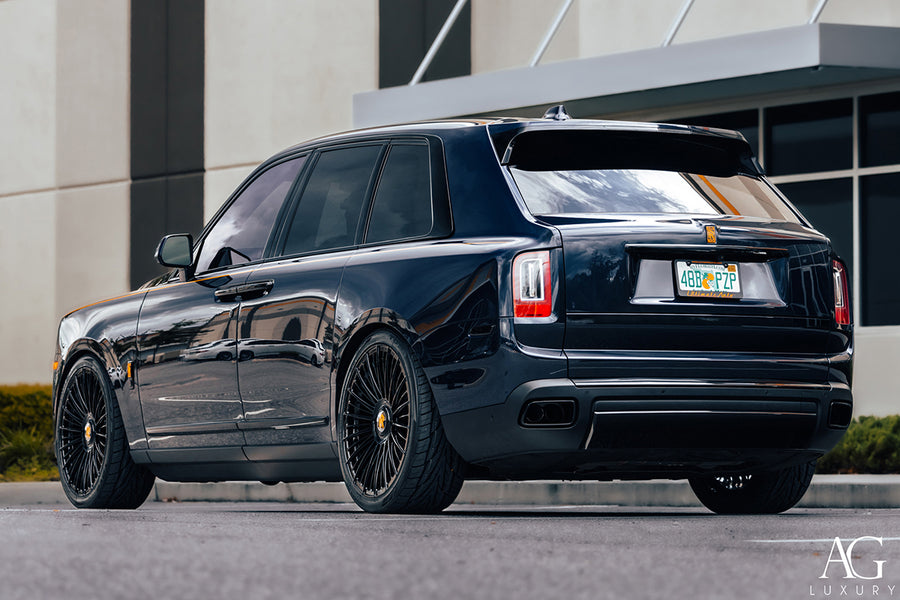 Rolls-Royce Cullinan on AG Luxury AGL63 forged wheels in gloss black finish