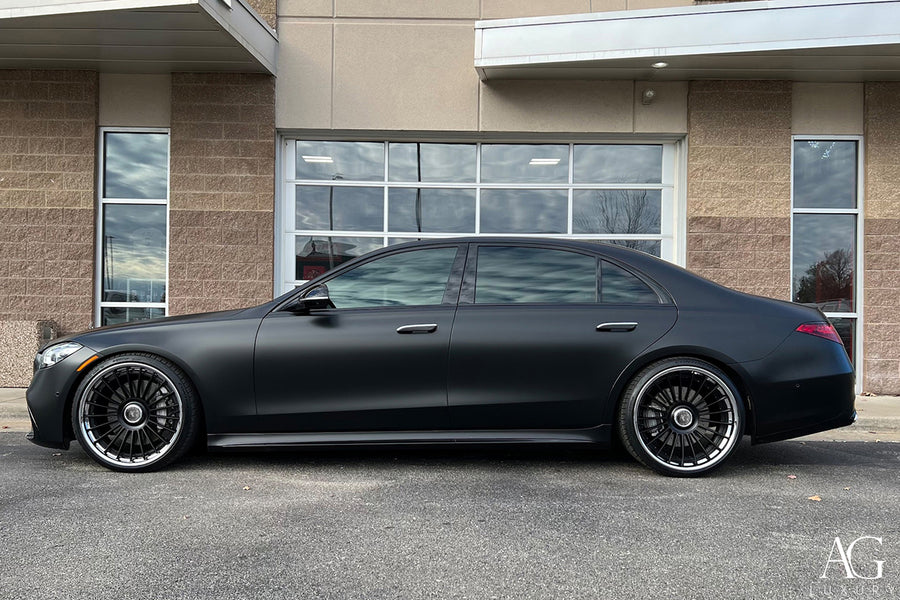 Mercedes-Benz S580 on AG Luxury AGL79 forged wheels in matte black / chrome finish - view 2