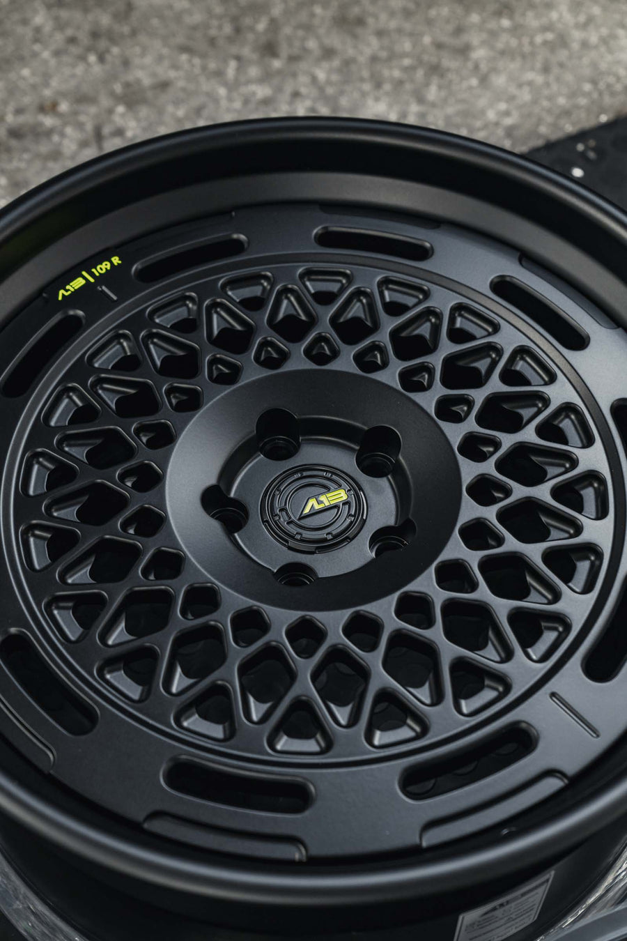 AL13 C020.1-109R 3-piece forged wheel