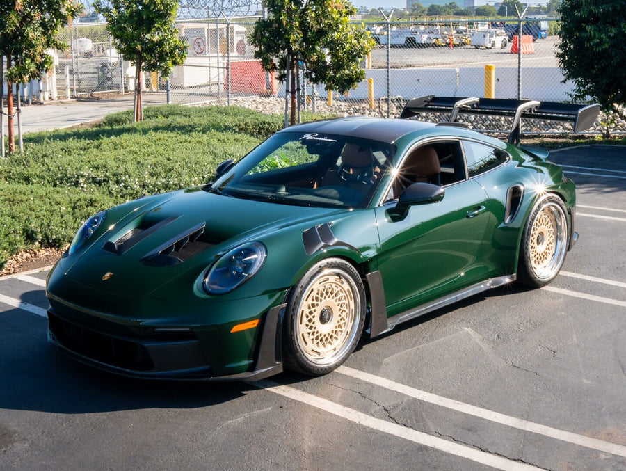 Porsche 911 992 GT3 RS on AL13 C025R-109R forged wheels in Polished Satin White Gold / Polished Gloss finish