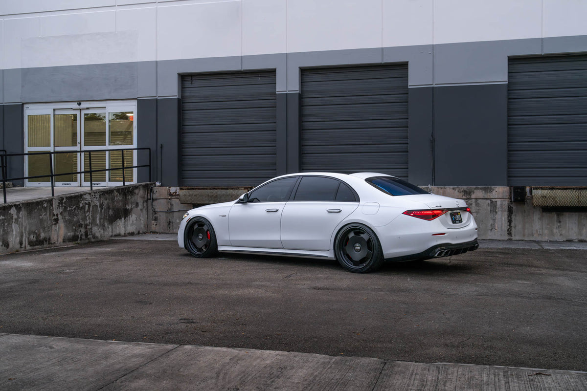 Mercedes-AMG S63E on AL13 C035 forged wheels in Satin Black / Gloss Black finish