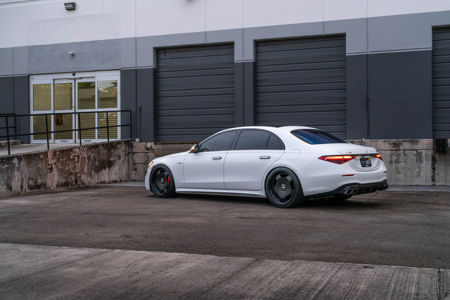 Mercedes-AMG S63E on AL13 C035 forged wheels in Satin Black / Gloss Black finish