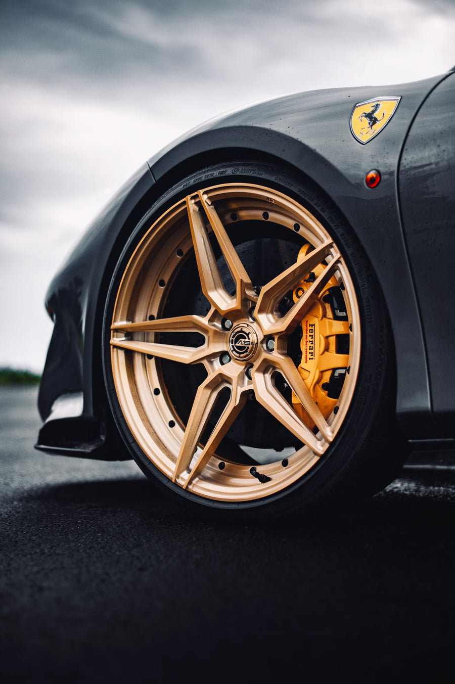 Ferrari 488 Pista on AL13 D005 forged wheels in Brushed Gloss Olympic Gold finish