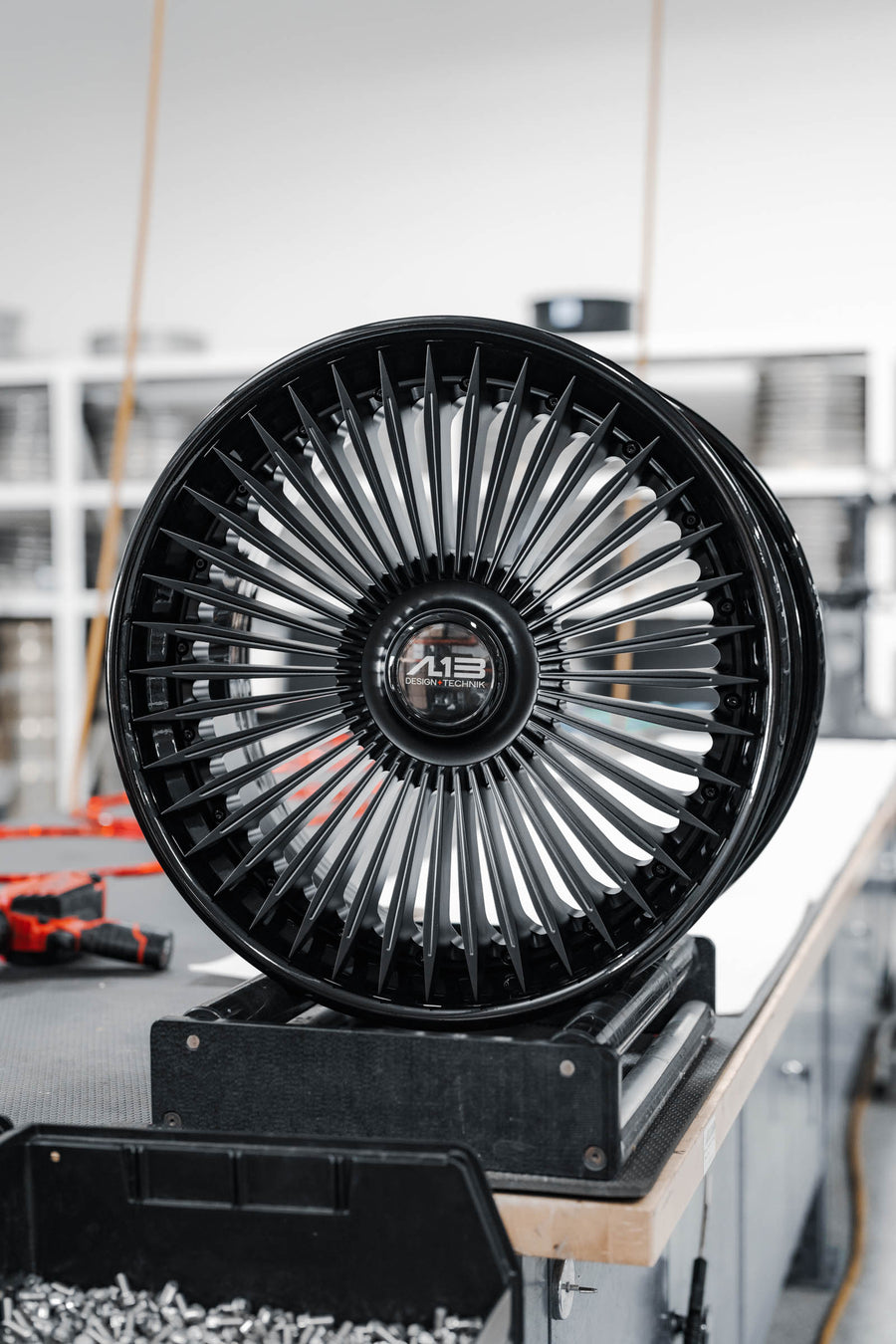 AL13 LUX03 3-piece forged wheel