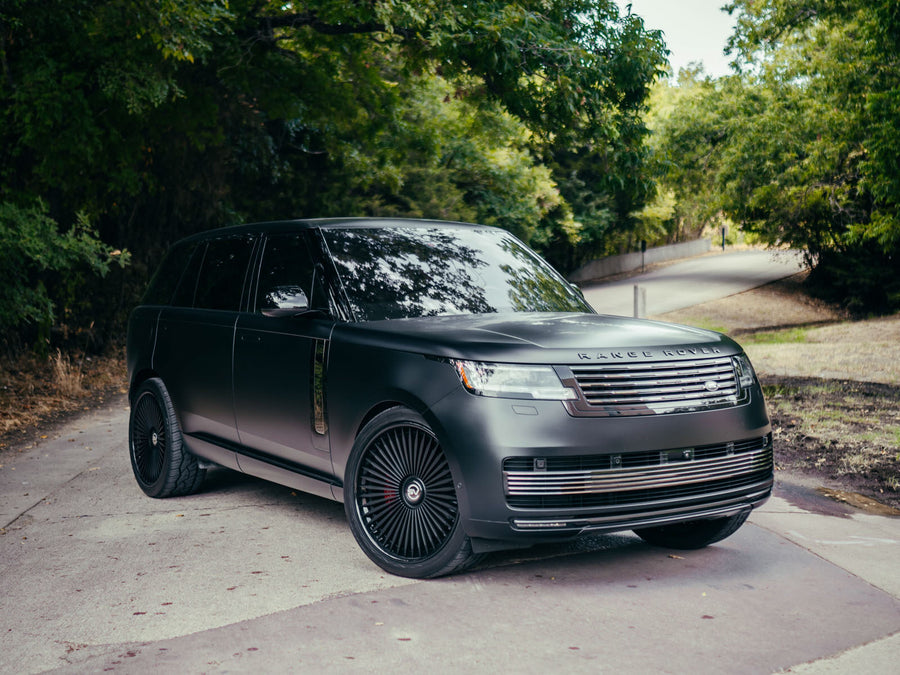 Range Rover SV on AL13 LUX03 forged wheels in Satin Black / Gloss Black finish