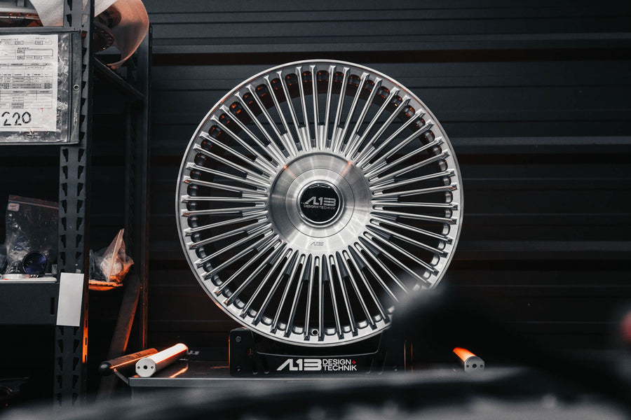 AL13 LUX08 forged wheel