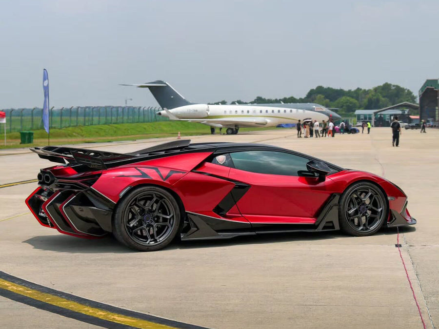 Lamborghini Revuelto on AL13 R105 forged wheels in Gloss Forged Graphite finish