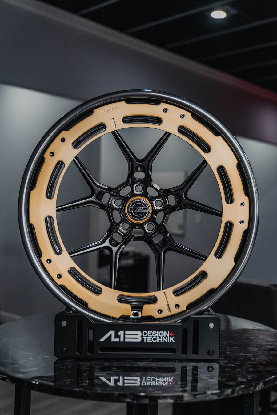 AL13 R60-109R 3-piece forged wheel