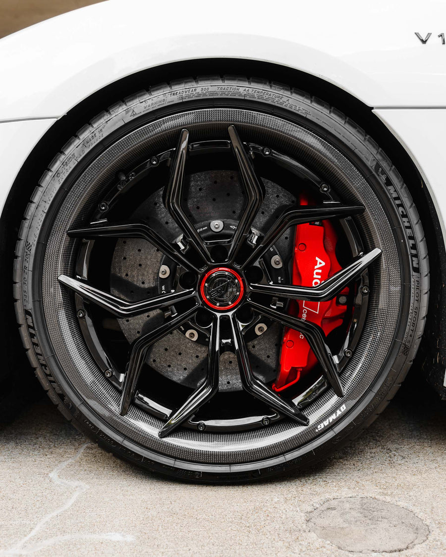 Audi R8 Spyder on AL13 R70 forged wheels in Gloss Black finish