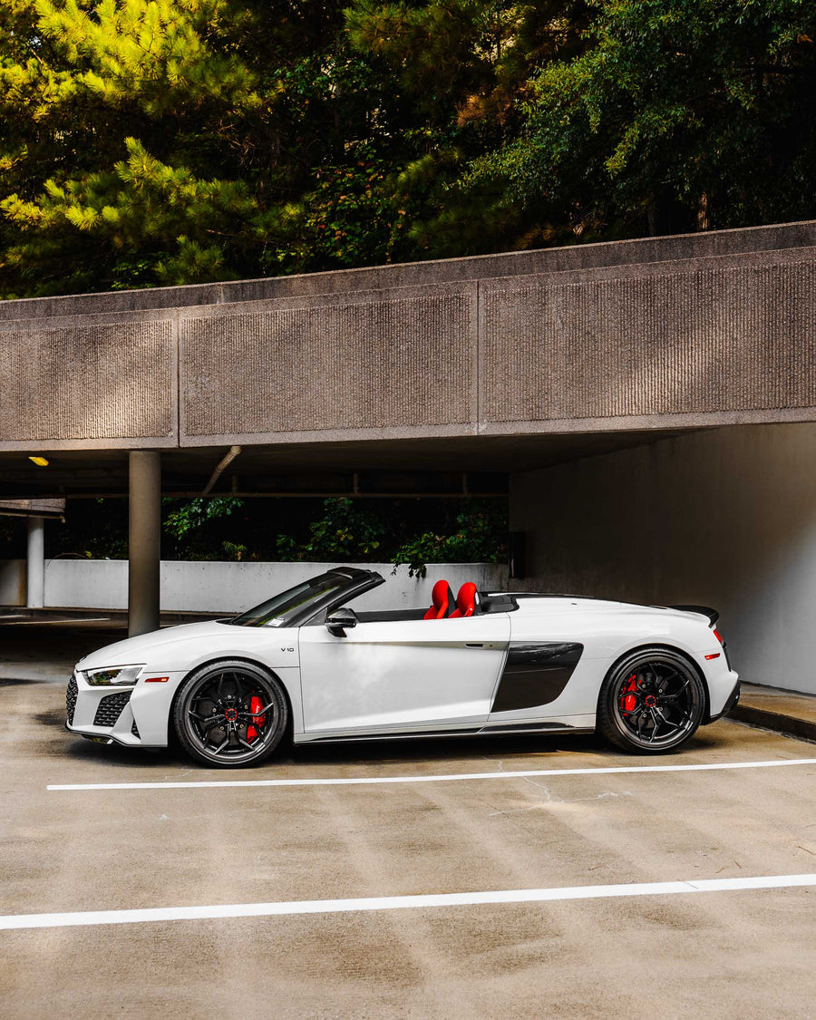 Audi R8 Spyder on AL13 R70 forged wheels in Gloss Black finish