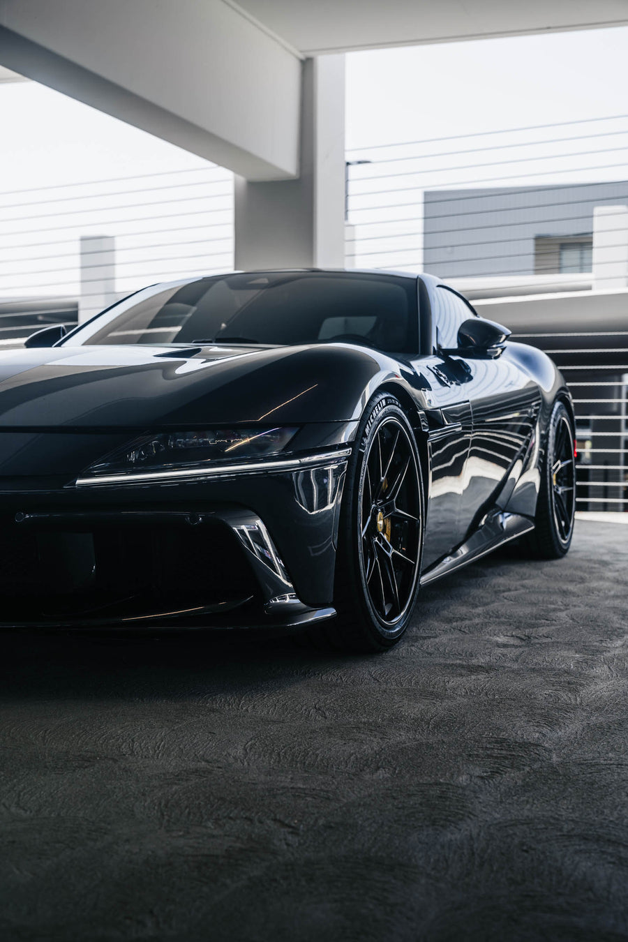 Ferrari 12Cilindri on AL13 RS60 forged wheels in Gloss Black finish