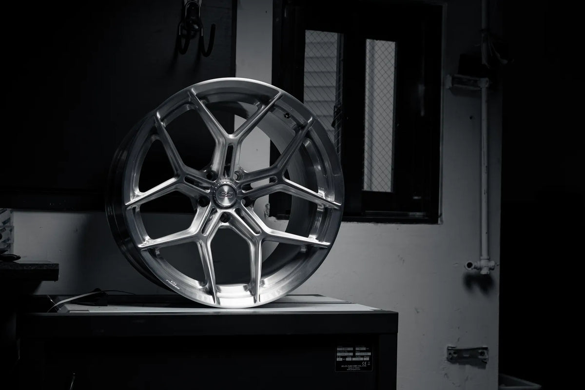E5 Forged Talladega wheels - Talladega machining detail