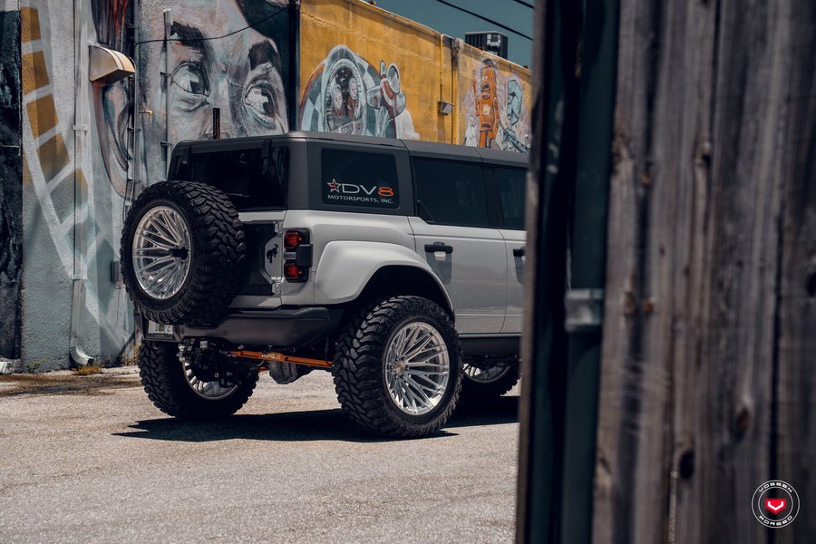 Ford Bronco - Vossen VFX-04 – photo 6