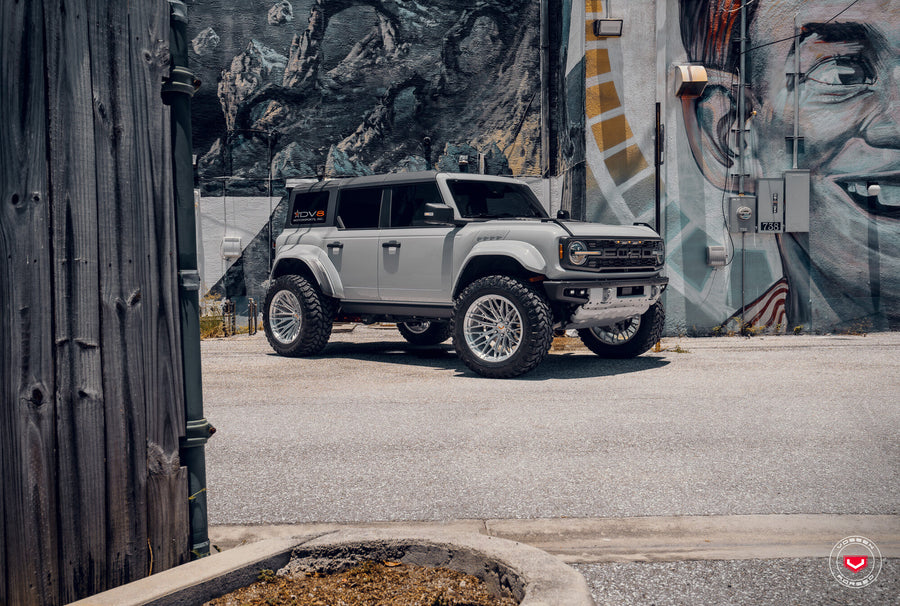 Ford Bronco - Vossen VFX-04 – photo 8