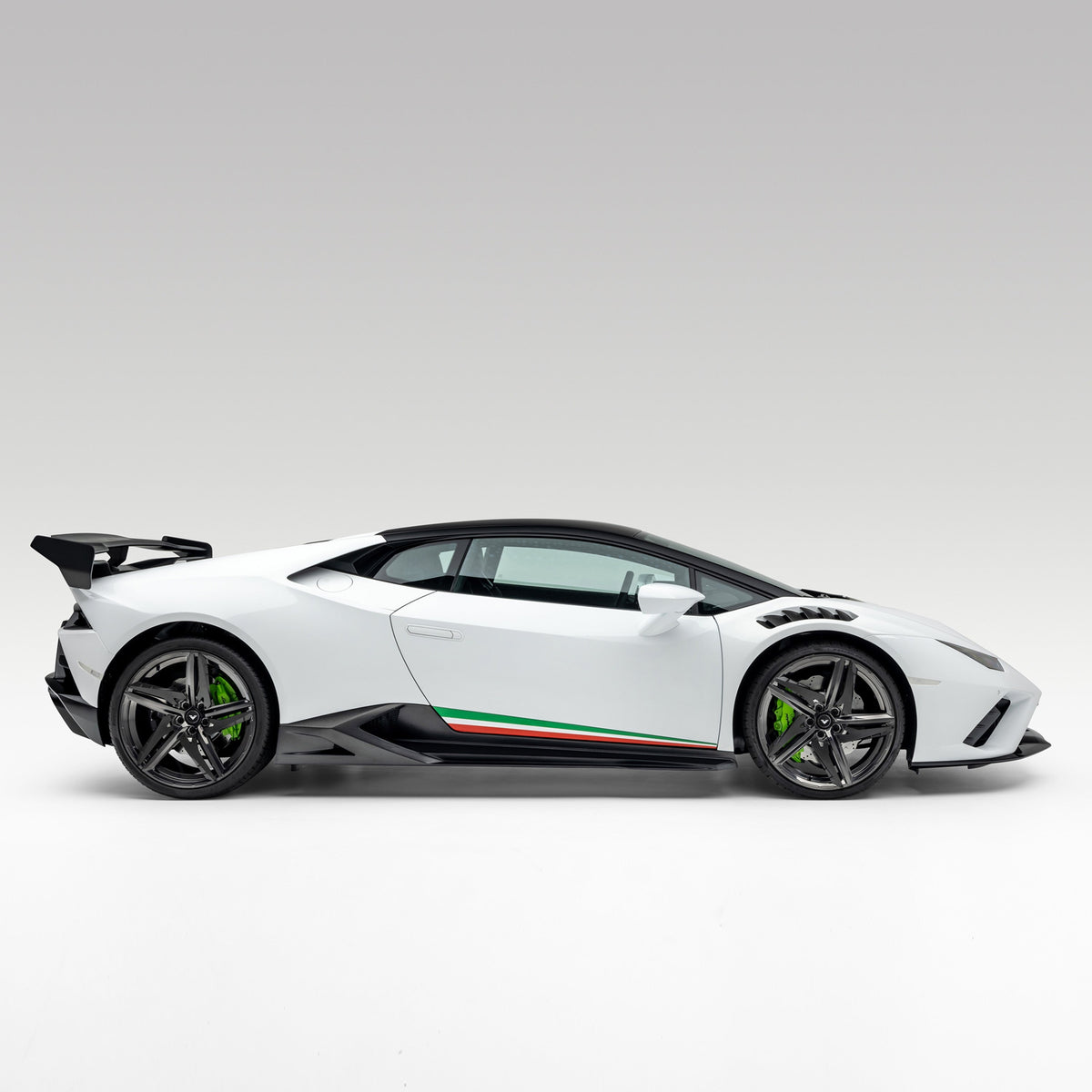 Vorsteiner Side Skirts for Lamborghini Huracan Performante / LP610-4 / LP580-2 - view 5